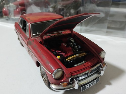 Autoart Millennium 1/18 MGB GT Coupe restored aged model custon car - Picture 9 of 10