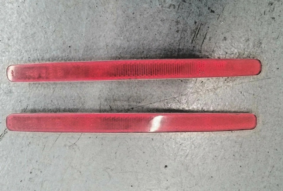 AUDI A8 QUATTRO 2004-2010 LUZ MARCADORA LATERAL TRASERA REFLECTOR OEM 4E0945105 LH RH Foto 2 de 4