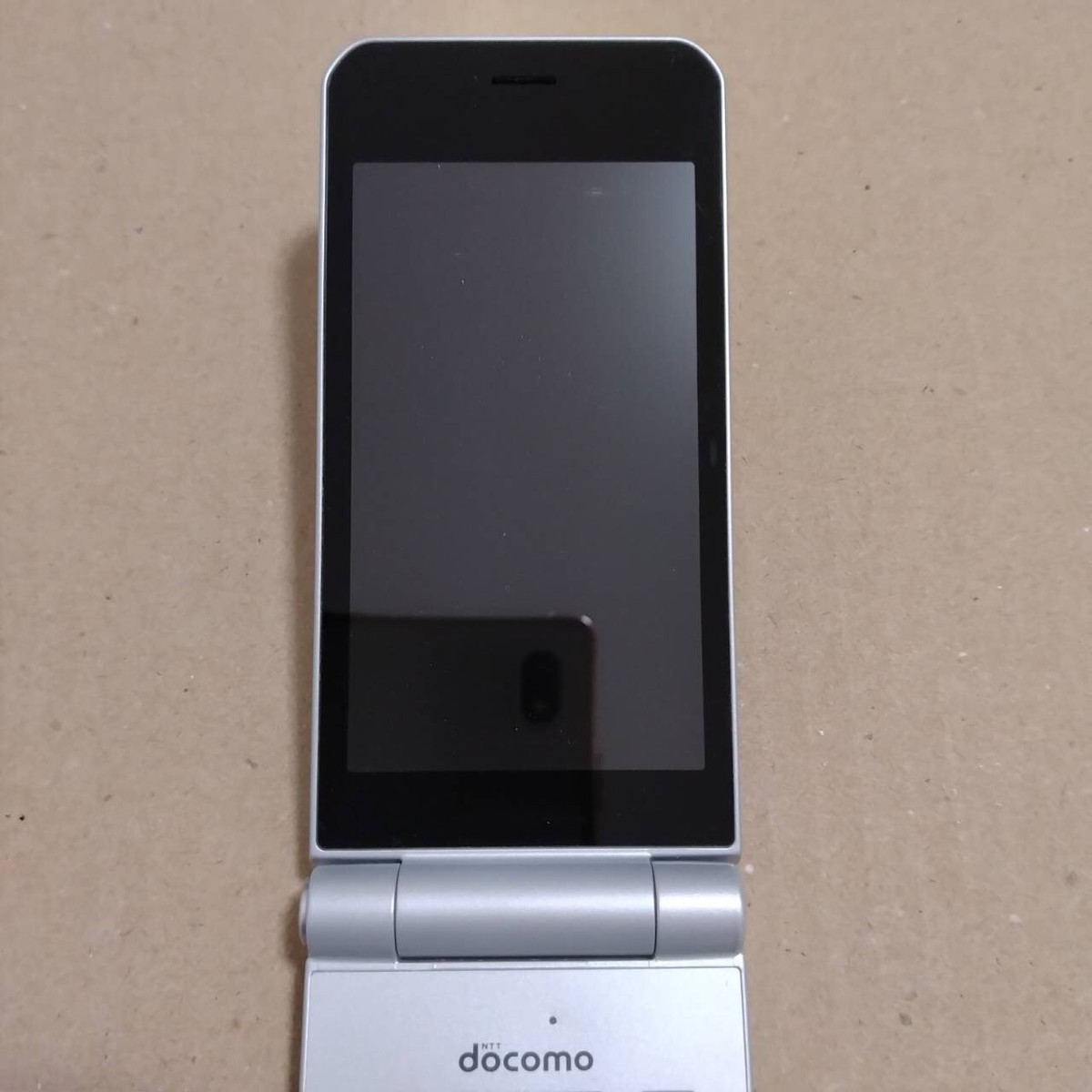 Fujitsu arrows F-03L Docomo SIM unlocked Silver ANDROID Fujitsu arrows F-03L Docomo SIM unlocked Silver ANDROID