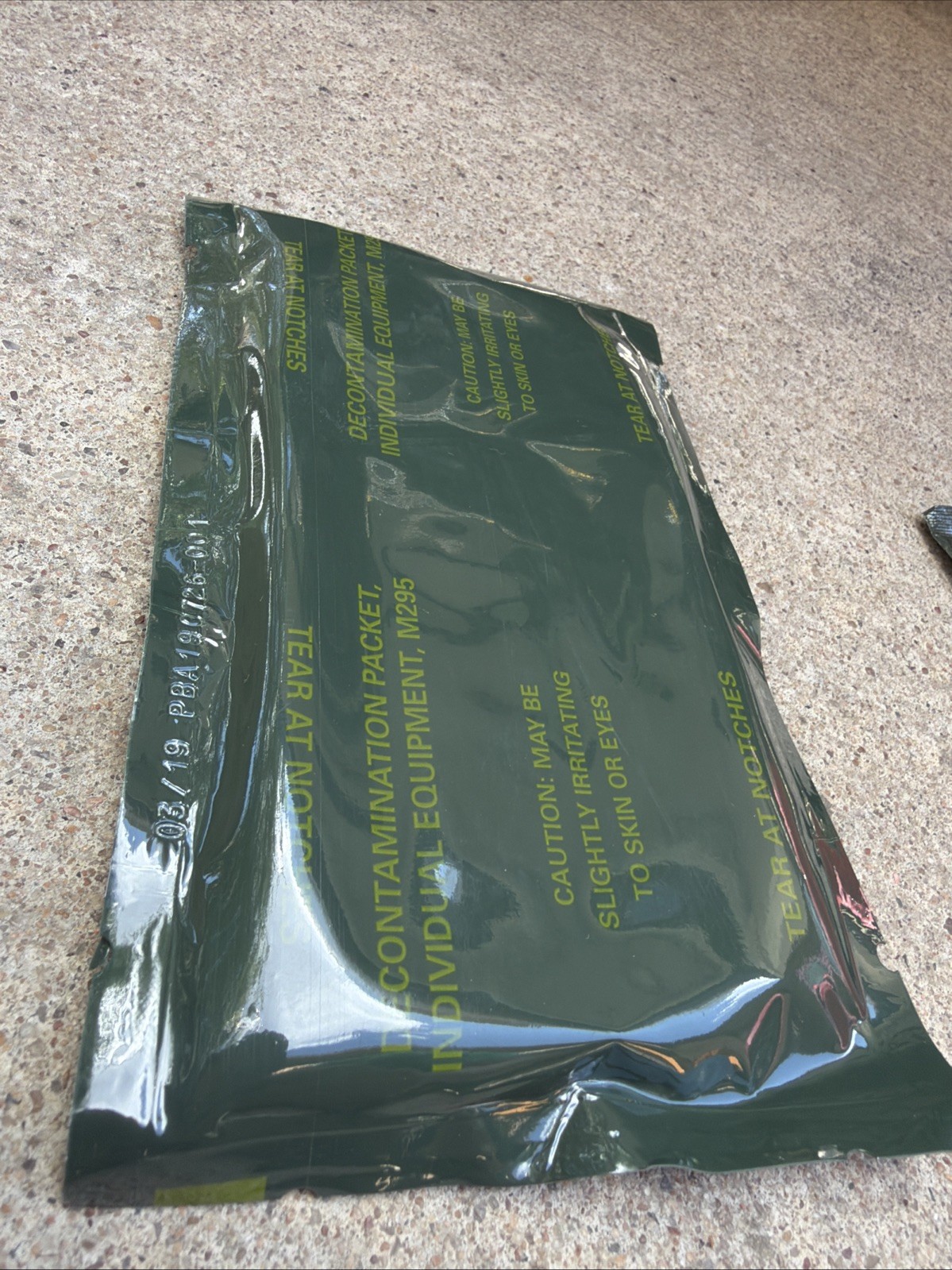 Lot of 20 Decontamination Kit, Individual, M295, for Chemical Suit Decon - second product detail image