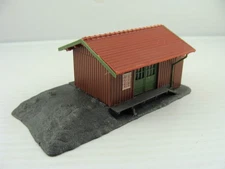 Pola N  Scale Assembled  Freight Station