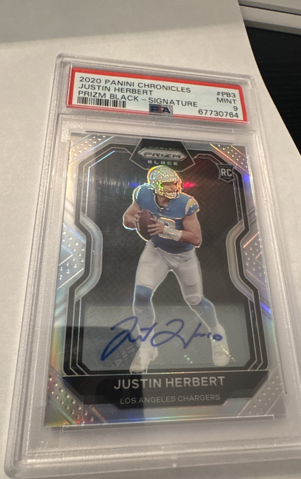 2020 Panini Chronicles - Prizm Black Justin Herbert #PB-3 Signatures (AU, RC)