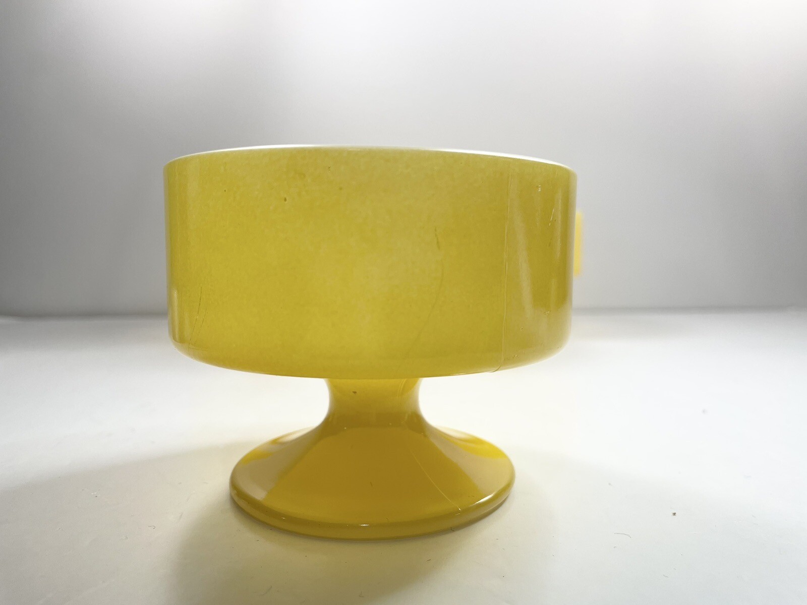 Vtg Federal Glass Set Of 4 Yellow Dessert Cups Ice Cream Bowls Retro