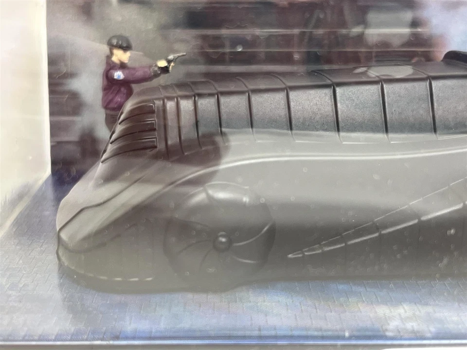 Batman Batmobile 1989 Armour Mode With Figures 1:43 Scale Eaglemoss - Image 3 of 4