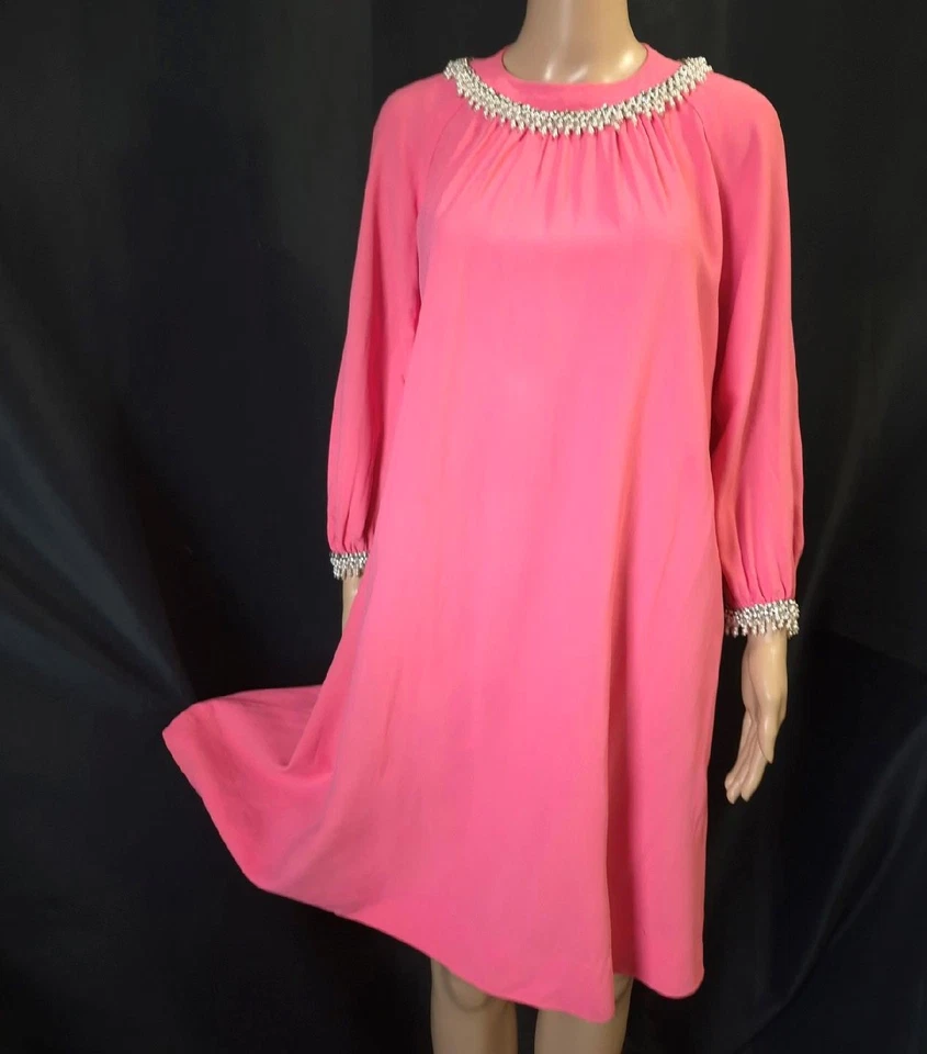 BEADED BUBBLEGUM BABYDOLL Vintage 1960s MOD PINK A-line PARTY DRESS - M - Image 3 of 4