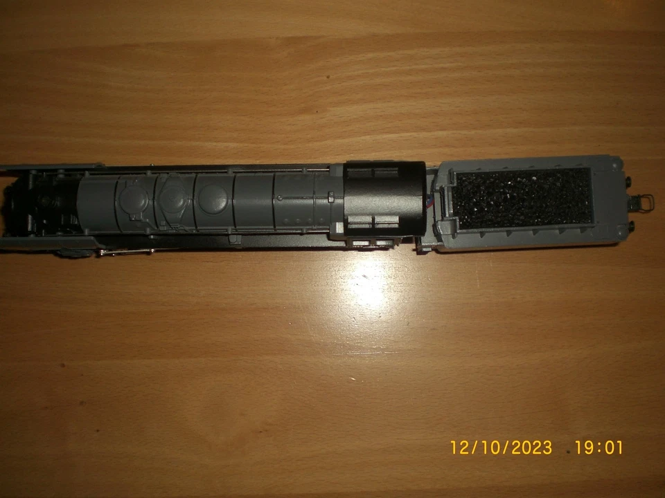 TRIX EXPRESS BR 01 081 GRAU (48) - Bild 4 von 4