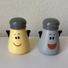 Blues Clues Mr Salt and Mrs Pepper Just Play 2021 Toy Shakers from Play Kitchen