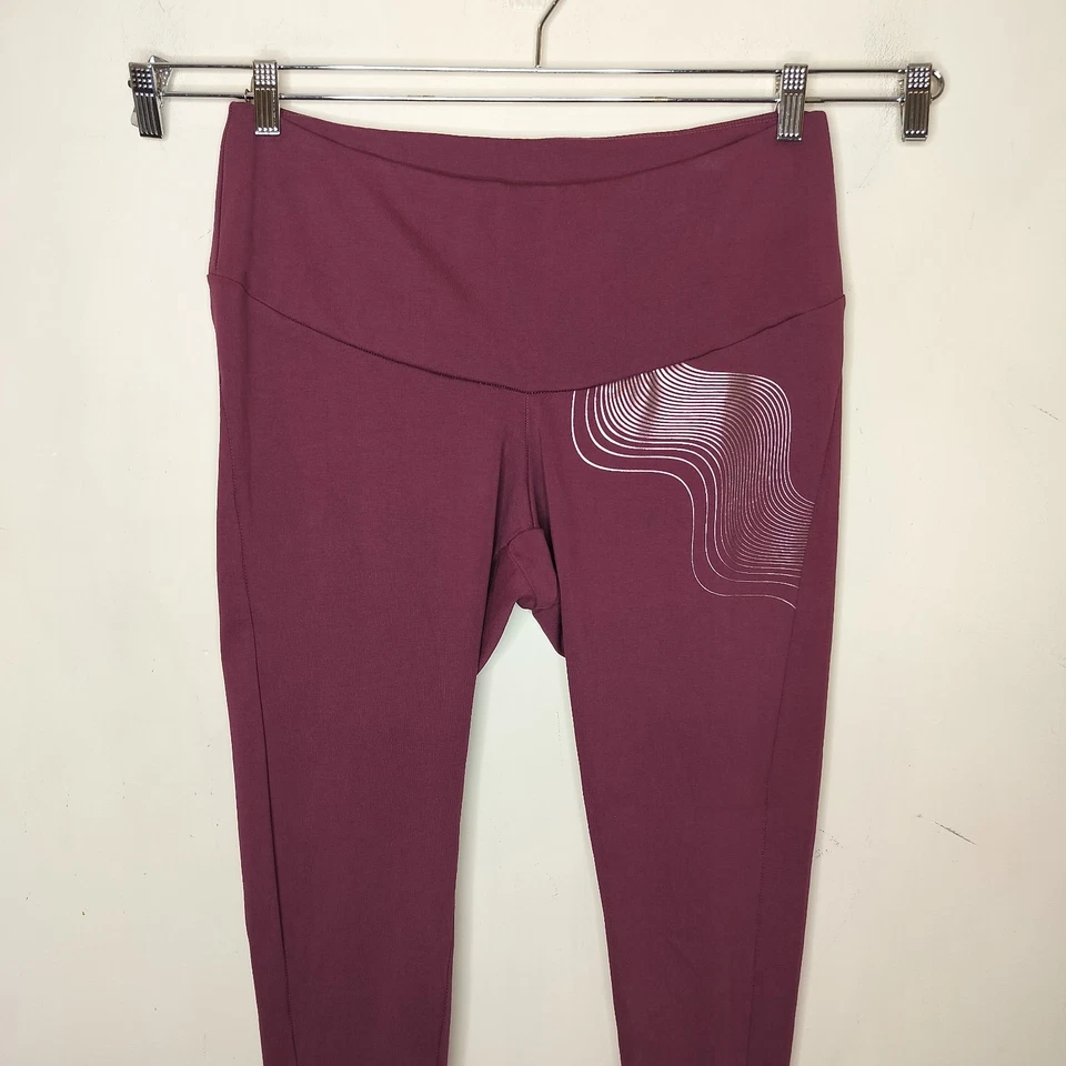 Adidas Women's 1X Leggings Burgundy  Holiday Shine Graphic H56734 NWT - Image 3 of 4