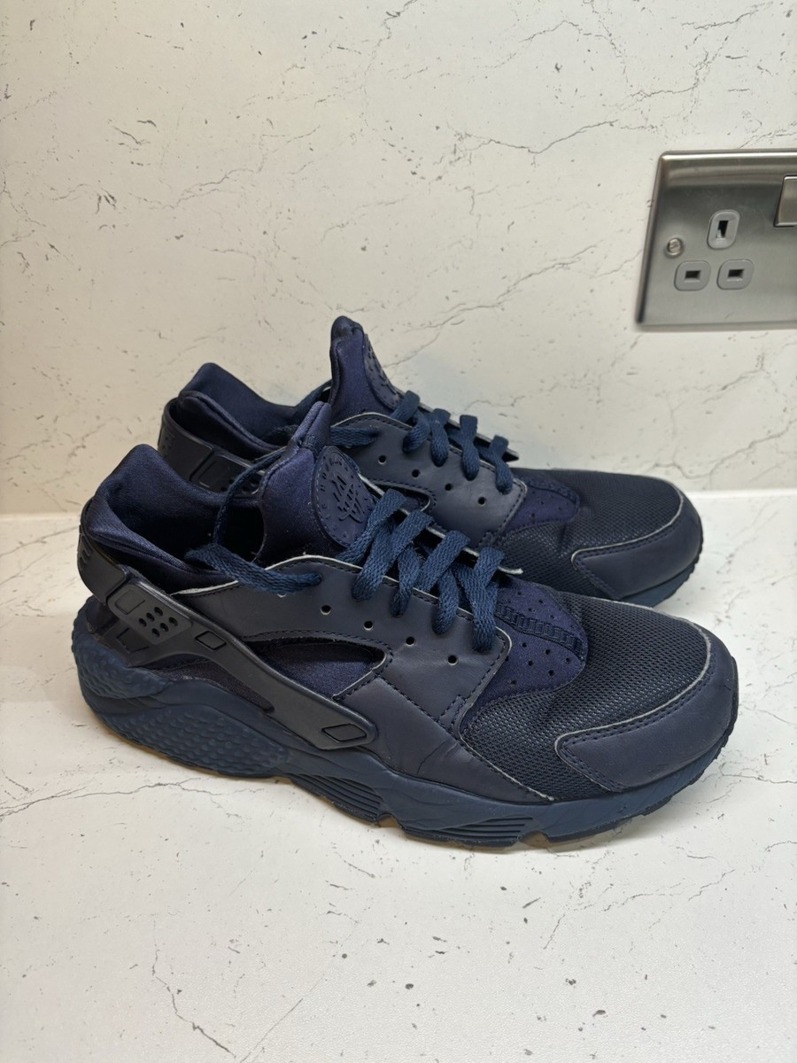 nike air huarache triple navy