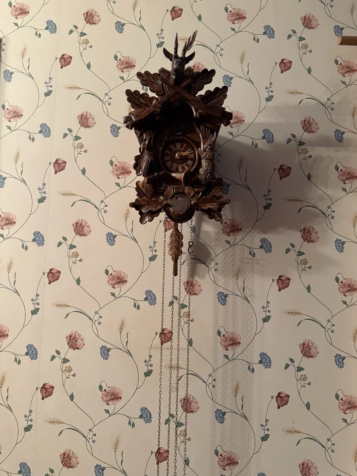 Schneider Vintage Black Forest 8-Day Hunter-Style Cuckoo Clock Working - Image 4 of 4