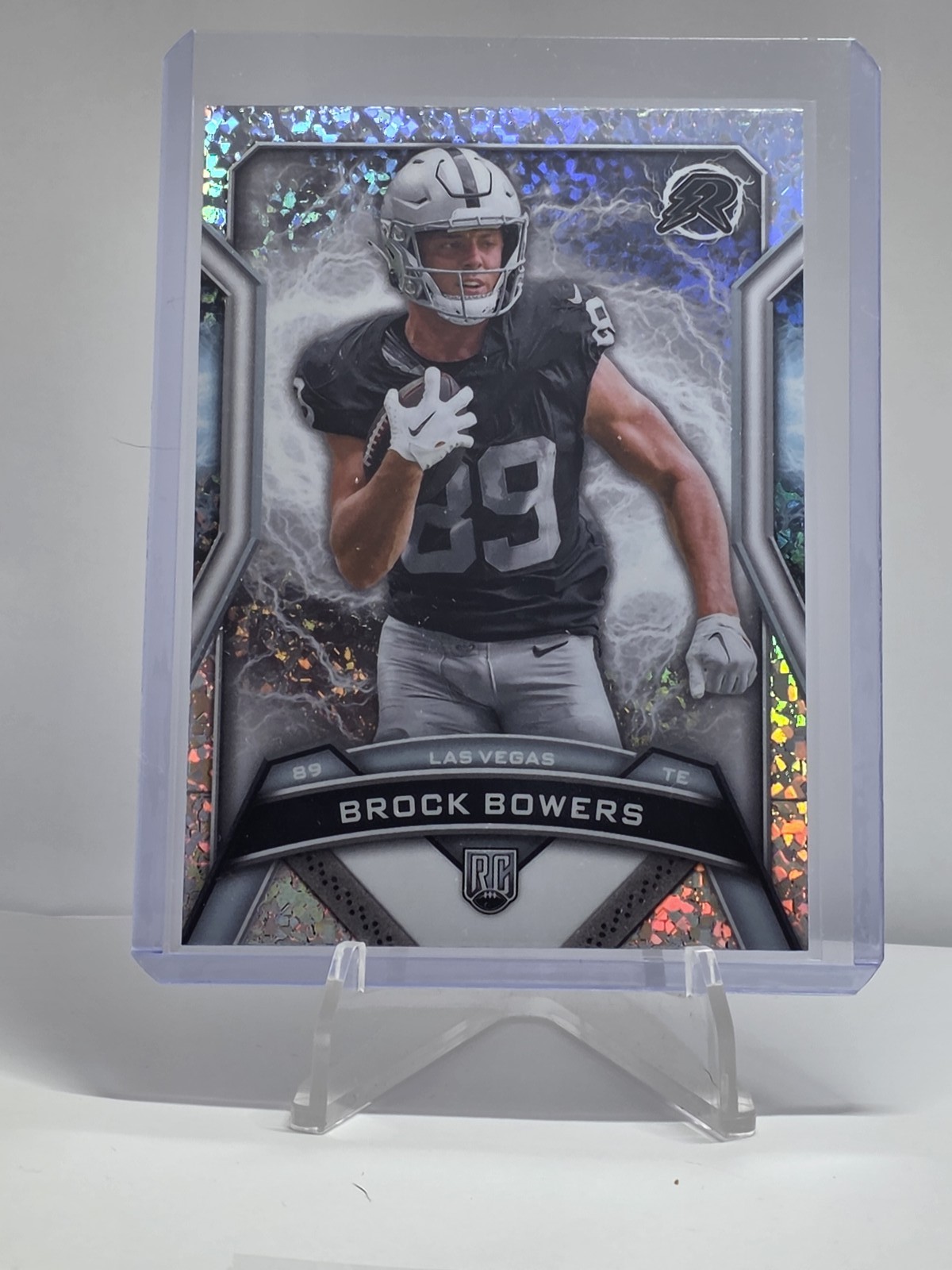 2024 Topps Resurgence - Rookies Brock Bowers #147 High Voltage Refractor (RC)
