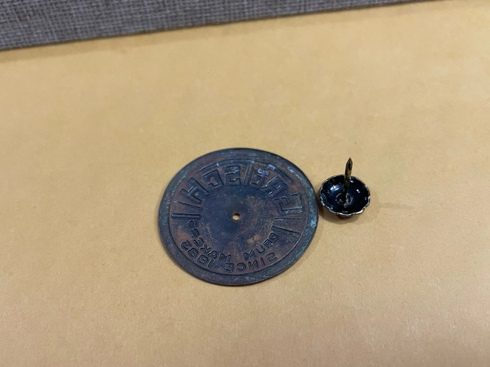 Gretsch 50s Vintage Tom Drum Floor Tom Round Badge and Tack - Image 2 of 2