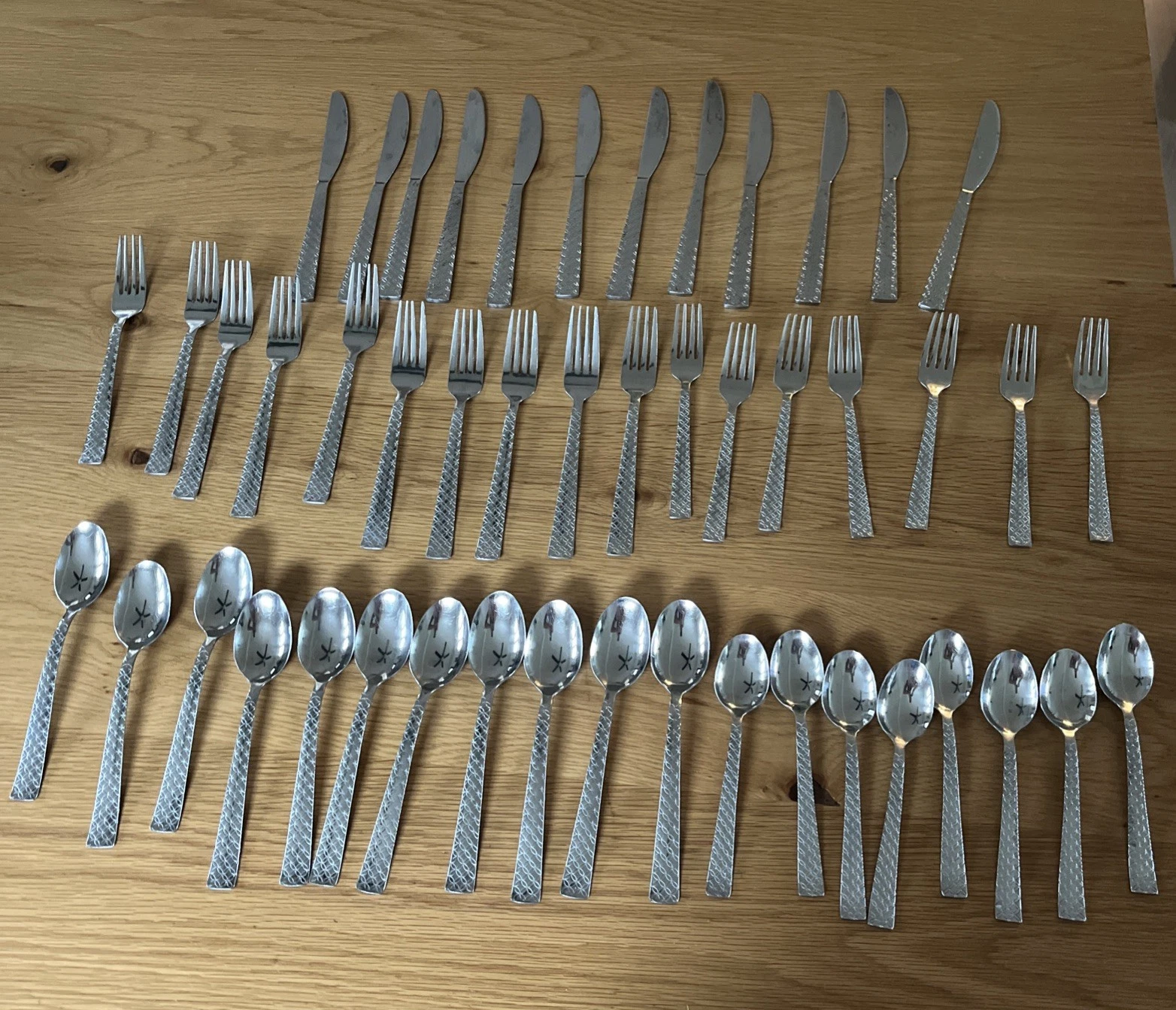 Cambridge Floral Design Stainless Bistro 48 Pieces Flatware