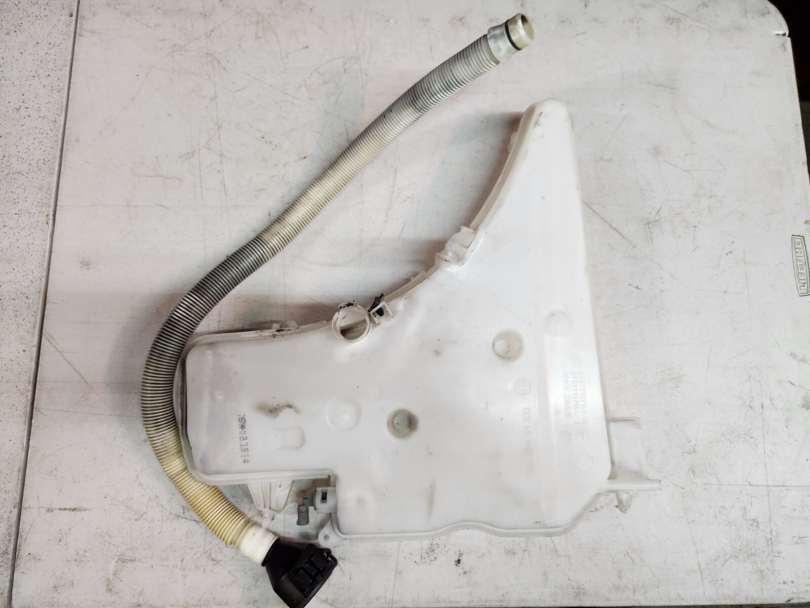 0713 BMW 328i E92 Front Windshield Wiper Washer Fluid Reservoir Tank