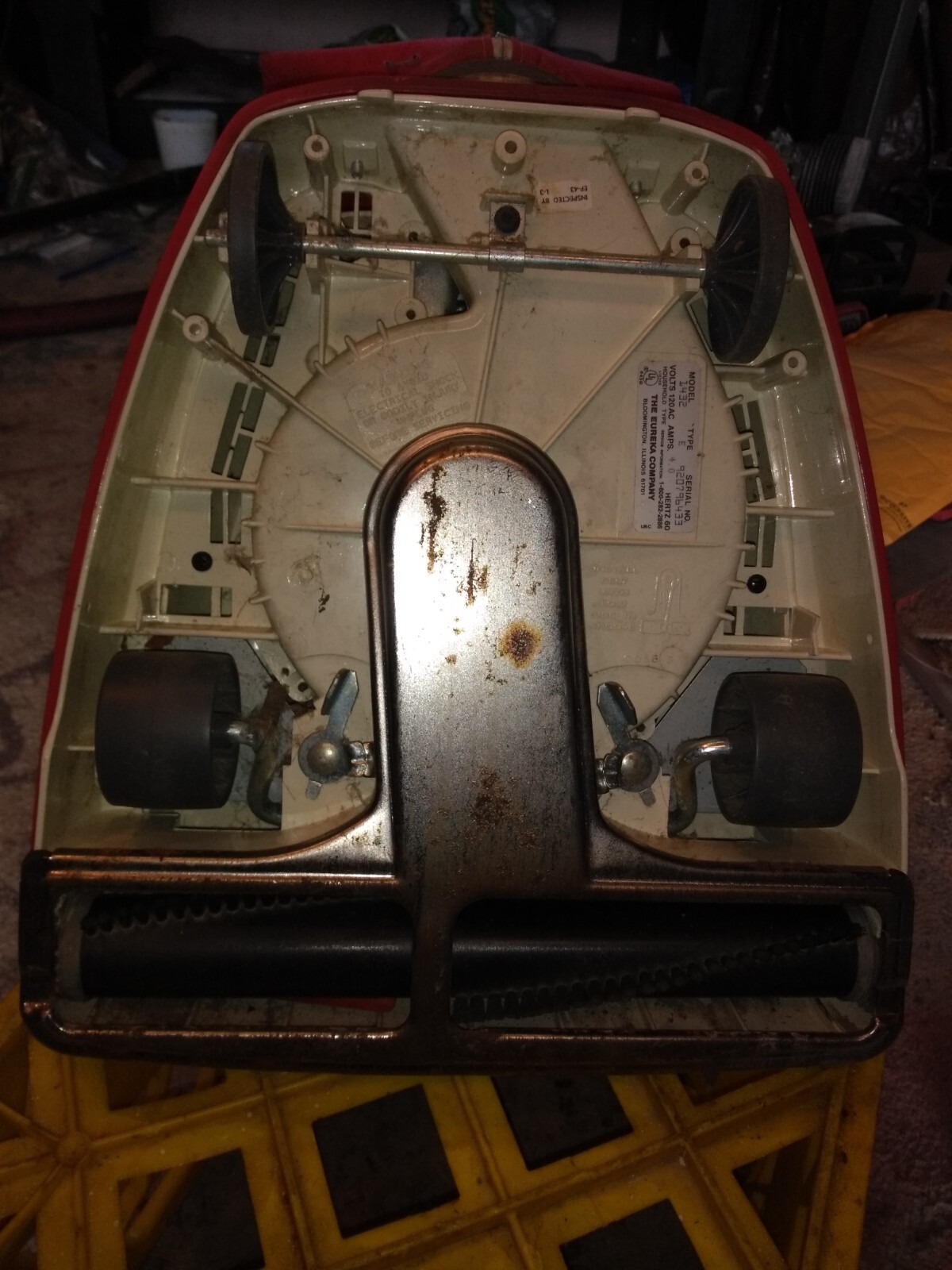 Beautiful Vintage Eureka Upright 1432 Vacuum Cleaner New Belt And Bag