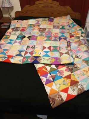 Beautiful Hand Stitched Hour Glass Block Pattern Scrap Quilt 96'' X 120'' XXLarge
