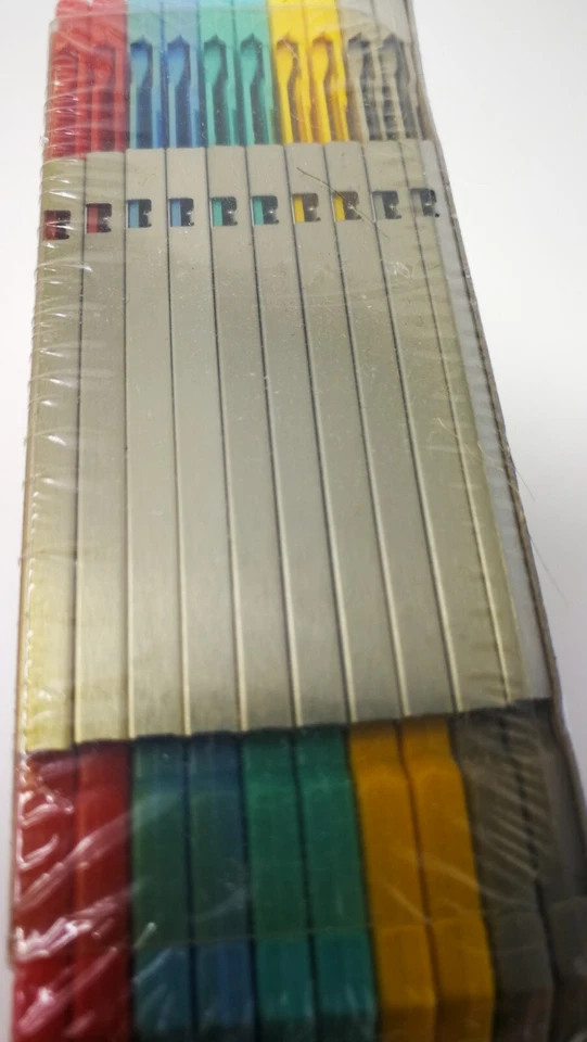 NEW Fujifilm 2HD 1.44MB IBM Formatted 10 3.5" floppy disks RAINBOW Color Pack - Image 4 of 4