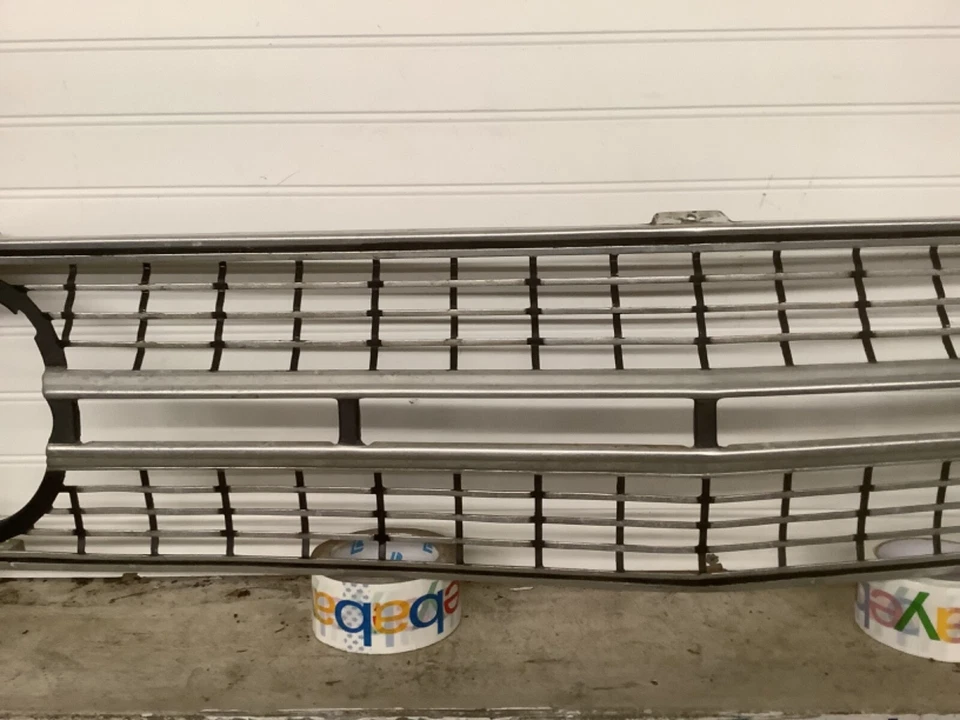 Survivor Ford Fairlane Torino Ranchero 1968 parrilla de aluminio montaje 68 solo OEM Foto 3 de 4