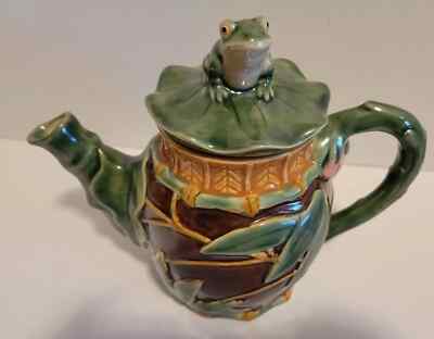 Classic Majolica Stoneware Teapot Frog Lilypad Hand-painted Henriksen Imports EC