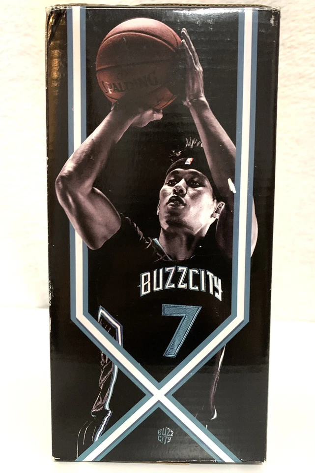 Jeremy Lin Bobblehead Charlotte Hornets NBA Buzz City 7 pulgadas de alto Foto 4 de 4