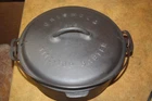 Vintage 1920's Griswold No 9 Tite Top Baster Cast Iron Dutch Oven -Lid & Handle