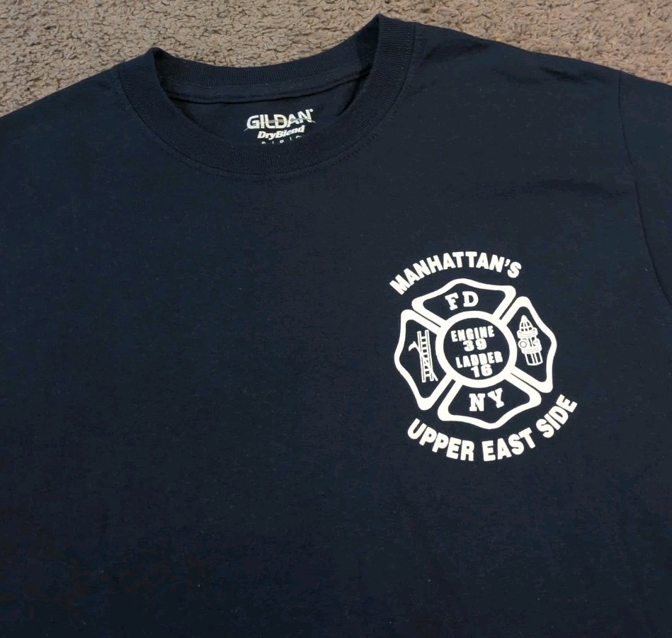 FDNY Manhattan Upper East Side Engine 39 Ladder 16 Blue T-Shirt Men's Small