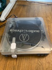 Audio-Technica AT-LP60 Automatic Belt-Drive Turntable 33/45RPM RCA Gray