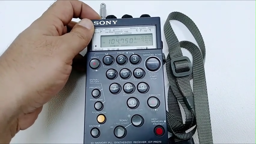 Sony ICF-PRO70 Radio - For Parts only | eBay