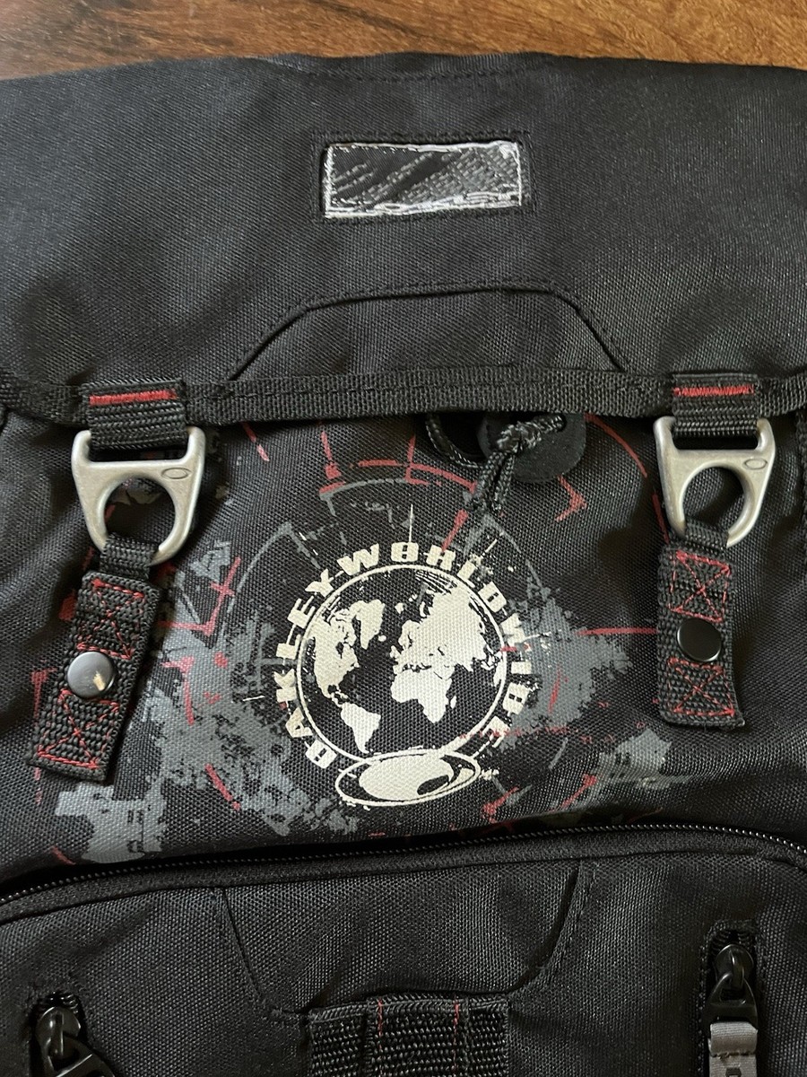Vintage Rare Archive Oakley Sling Bag Y2K Gorpcore Vintage Black