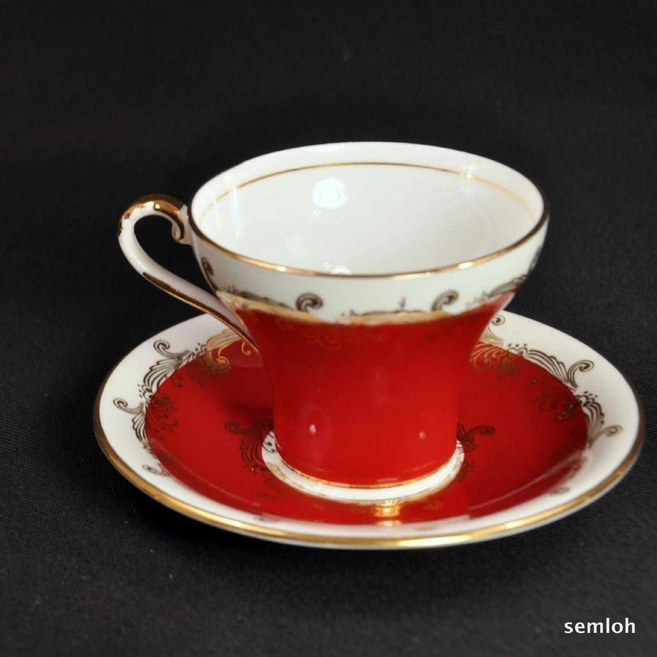 Aynsley Corset Cup & Saucer Deep Garnet Red w/Gold Scrollwork Garland 1960-1971 - Image 3 of 4