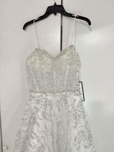 ECP White/Silver Beaded Glitter Tulle Wedding Ball Gown A-Line 9/10
