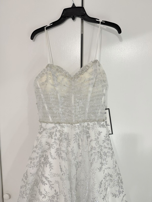 ECP White/Silver Beaded Glitter Tulle Wedding Ball Gown A-Line 9/10