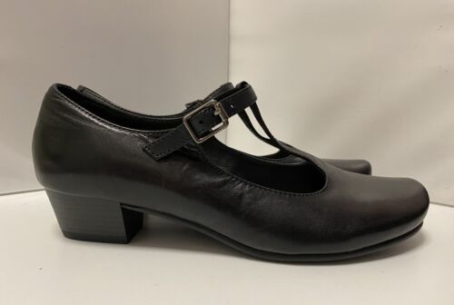 Sz 8W/39 New Wide Steps Black Leather  Low Heels  - Picture 1 of 9