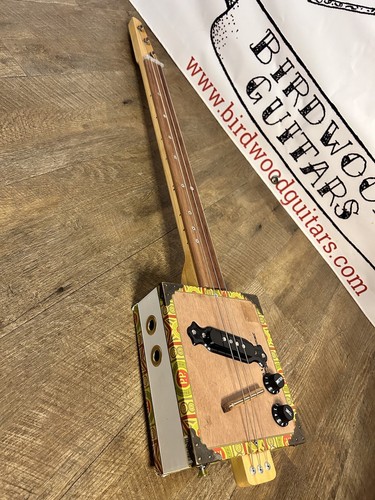 Cigar Box Guitar - Picture 2 of 8