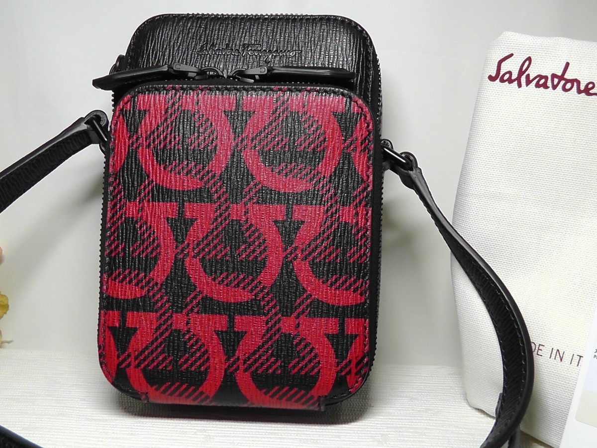 Salvatore Ferragamo BLACK/RED Revival Pebble Leather Gancini Salvatore Ferragamo BLACK/RED Revival Pebble Leather Gancini