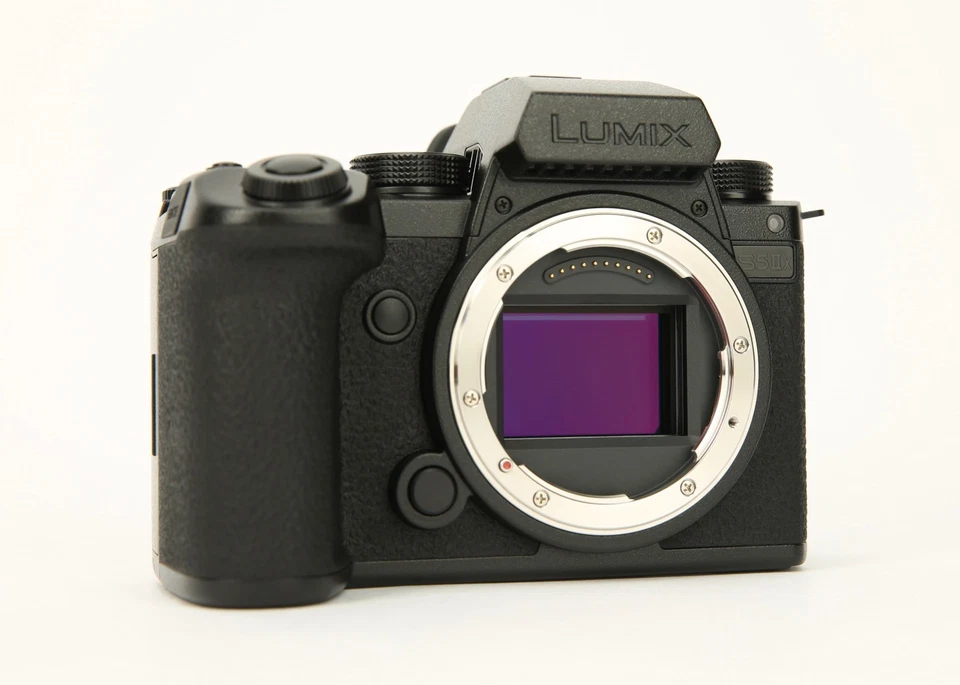 Panasonic Lumix S5 IIX Mirrorless Digital Camera (Body Only) 24.2MP 1090 Shutter - Image 3 of 4