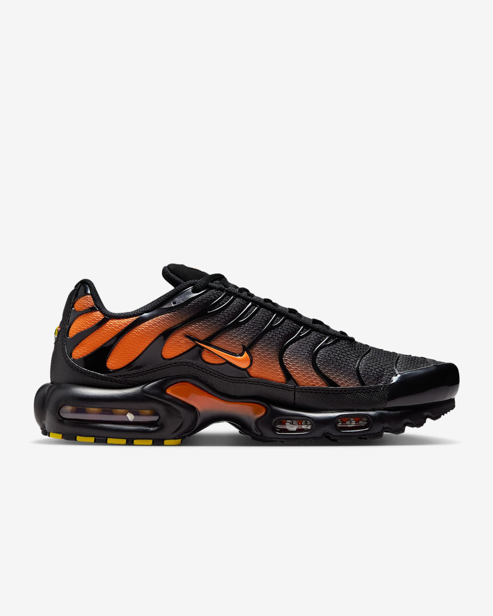 Nike Air Max Plus Black Total Orange DM0032-025 Men's Size, $191.85