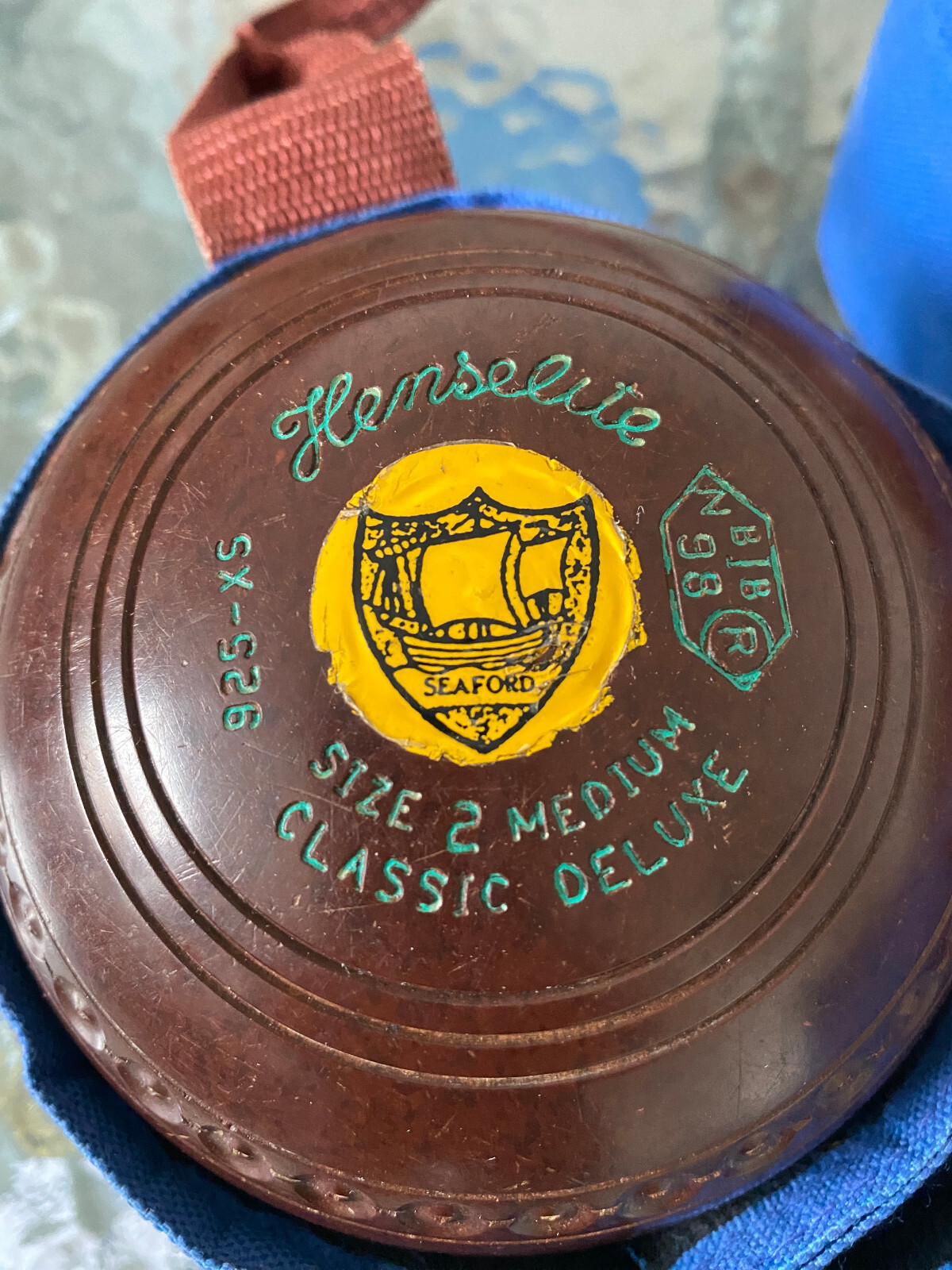 Henselite Lawn Bowls Size 2 Medium, used regularly. In original box. eBay