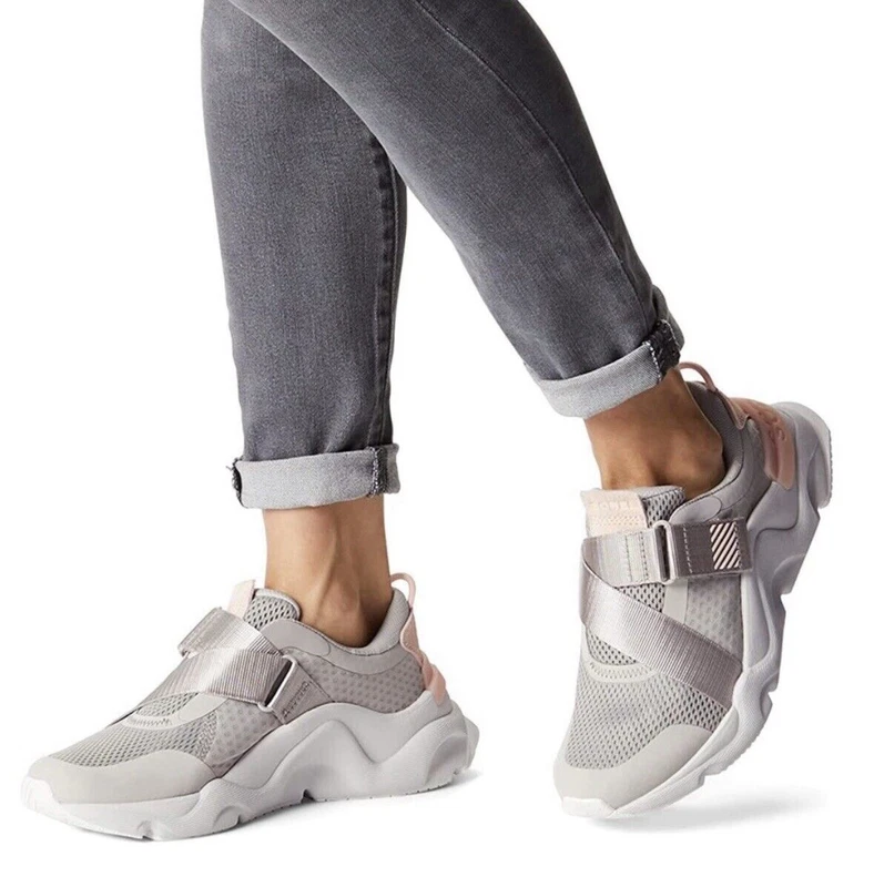 sorel kinetic rnegd strap shoes