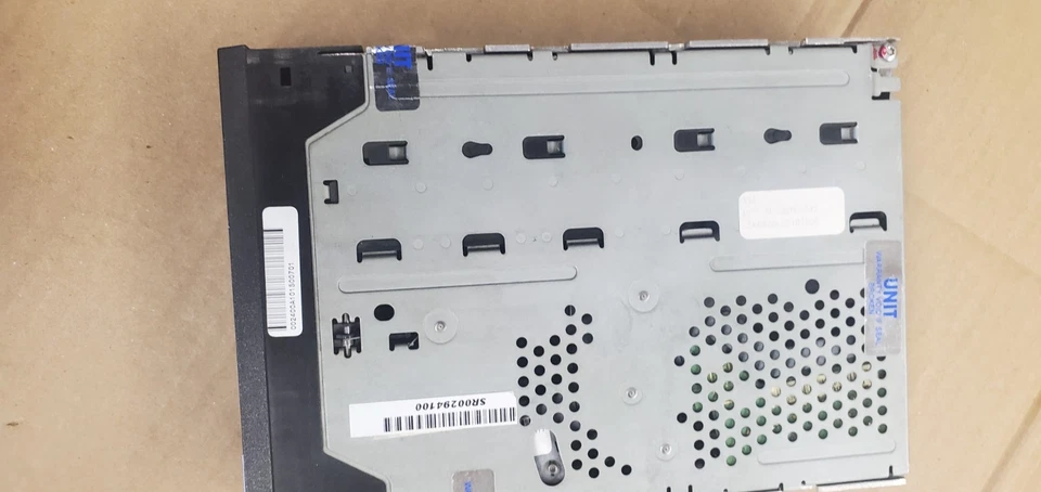 IBM 59H4130 MLR3 6386 SCSI LVD internal Tape Drive 25GB 50GB for part or repair - Image 4 of 4