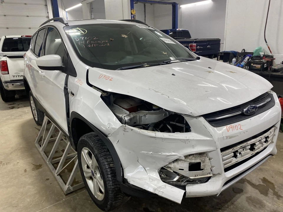 Espejo retrovisor interior delantero central usado se adapta a: Ford Escape 2014 atenuación manual Foto 3 de 4