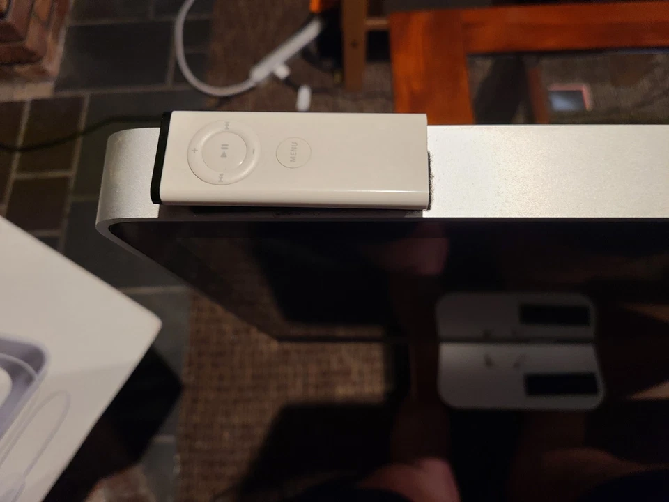 Apple iMac 24-inch Desktop All-in-One, March 2009 - Image 4 of 4