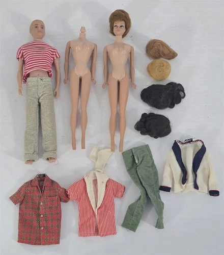 X-980 VINTAGE 1960'S MATTEL FASHION QUEEN BARBIE & BLONDE KEN WITH CLOTHES