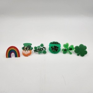St Patrick's Day Party Favor Rings Set 6 Rainbow Shamrock Leprechaun Kid Costume