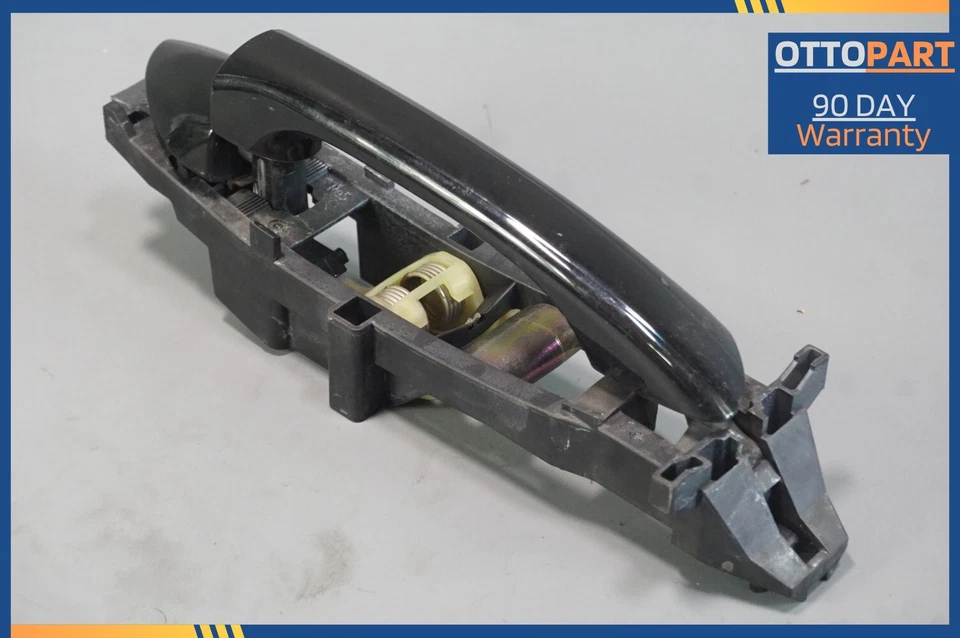 02-07 MERCEDES BENZ C230 C240 C320 EXTERIOR DOOR HANDLE FRONT RIGHT GRAY SEDAN - Image 2 of 4