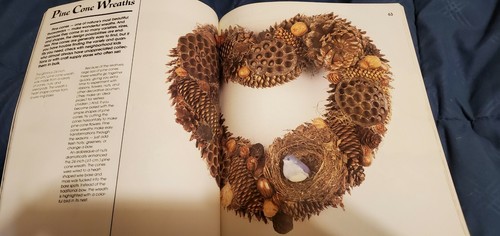 The wreath Book - Picture 3 of 5