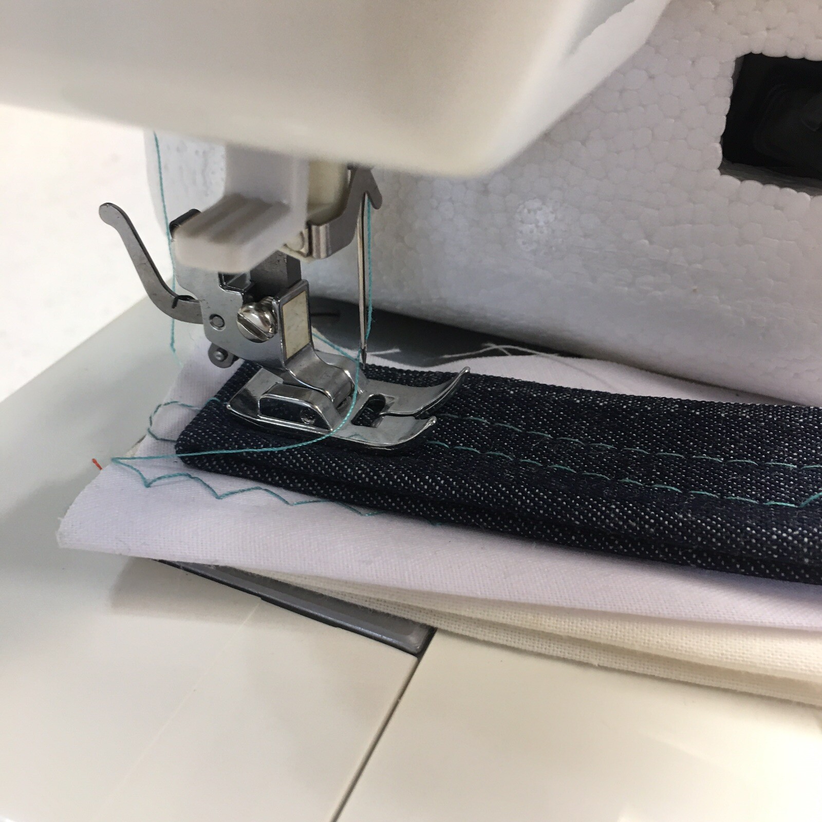 Shark Euro Pro X Automatic Sewing Machine 8260 New In Open Box