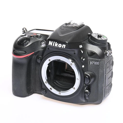 Nikon D7100 gebraucht Zustand Gut - Bild 1 von 5