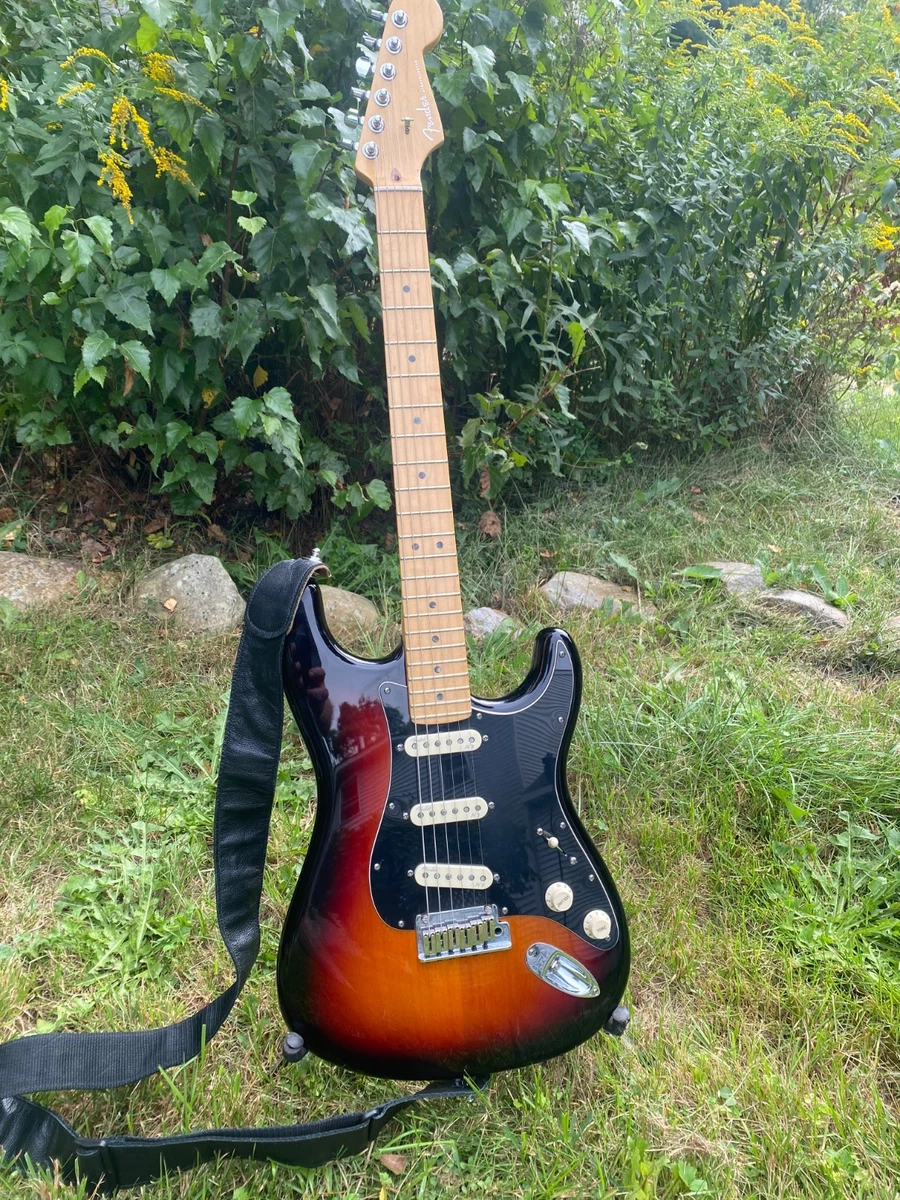 Fender Deluxe Stratocaster for sale | eBay