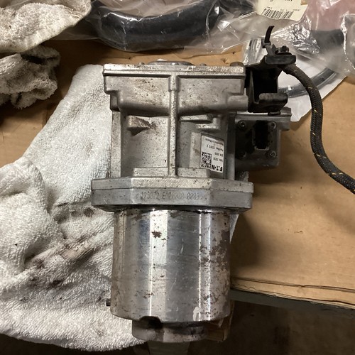 EATON FULLER ELECTRIC TRANSMISSION CLUTCH ACTUATOR - P/N: 125872_E, Pre Owned - Picture 1 of 10